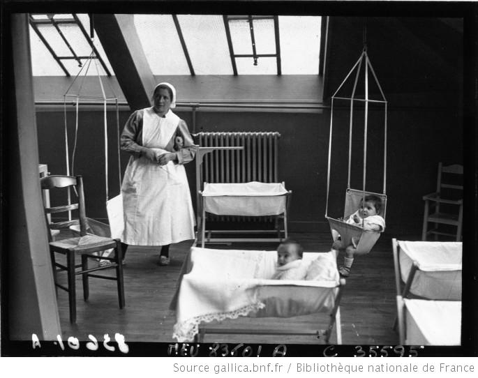 Photographies d&rsquo;une pouponnière visibles sur le site Gallica